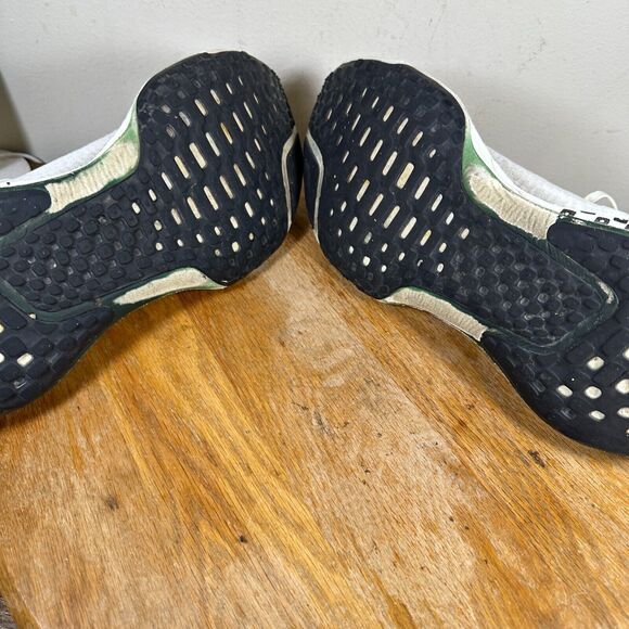 Nike ZoomX Invincible Run Flyknit 3 White Men's Size 9 Shoe Sneakers FZ4018-100 - Picture 8 of 9